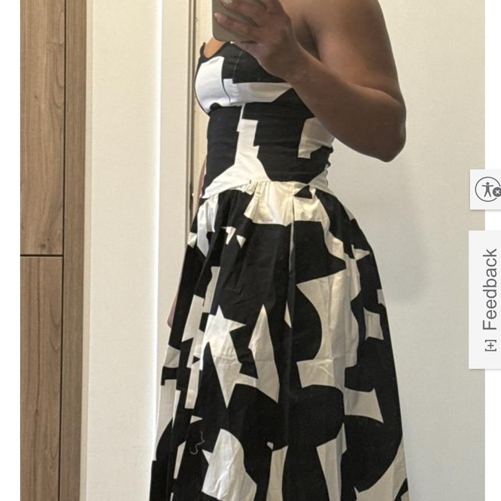 Elegant Black and White Strapless Dress